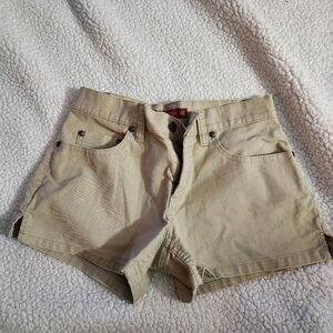 Size 3 so stretch short